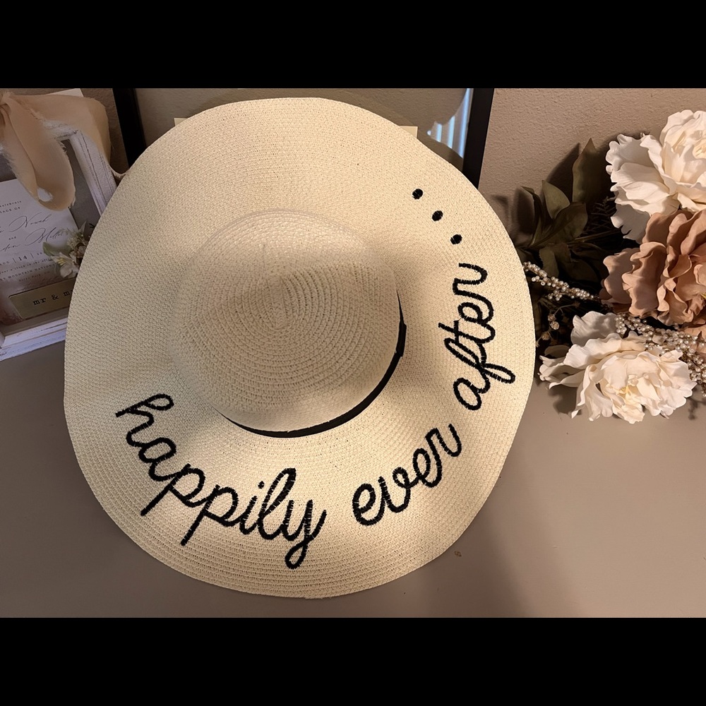 HAPPILY EVER AFTER SUN HAT💕✨